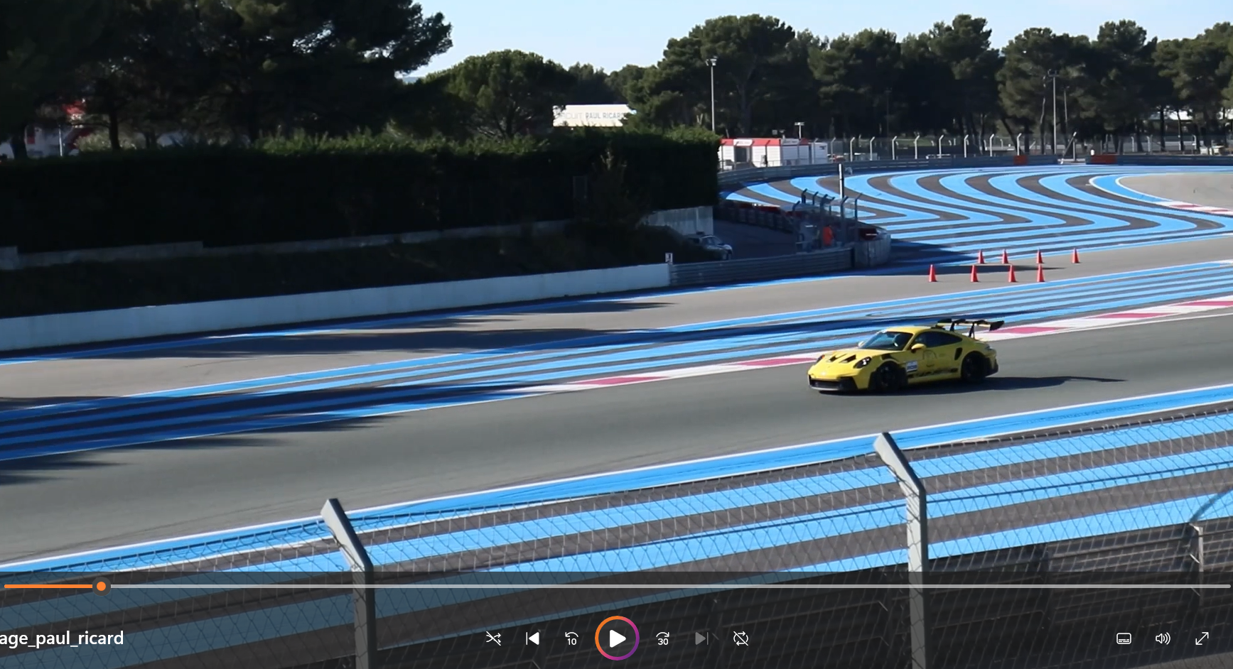 reportage  slide 2